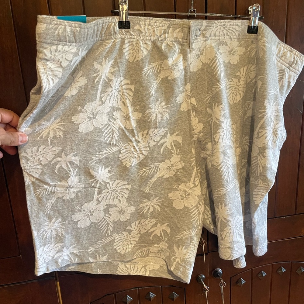 Caribbean Gray and White Floral Shorts